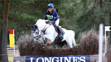 Photographiés ici aux championnats d’Europe Juniors Longines de Fontainebleau en 2018, Chiara Autin et Urban Legend Blues ont engrangé deux titres de champions de France cette saison. 