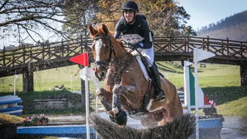 Sous la selle du Breton, Chaman Ginn s’est classé quatrième du CCI 3*-L de Pratoni del Vivaro le week-end dernier.