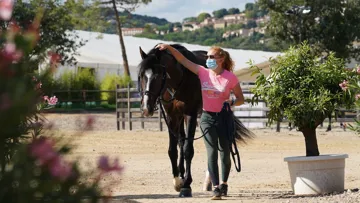 Quel Homme de Hus, accompagné ici de Kirsty Pascoe, était en grande forme à Grimaud.