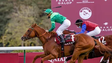 Sottsass et Cristian Demuro, victorieux du Qatar Prix de l’Arc de Triomphe dimanche.