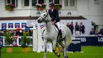 Alexis Deroubaix a éclaté sur le devant de la scène avec son fidèle Timon d'Aure, qui concourre désormais sous bannière qatarienne. 