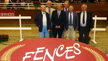 Deuxième en partant de la gauche, Bernard Le Courtois est ici aux côtés des co-fontateurs de Fences, Marcel Rozier, Bruno Soulmiac, Éric Nègre, Yves Lemaire et Arnaud Evain.   