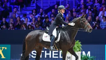 Anne-Sophie Serre et Actuelle de Massa à Longines Equita Lyon.