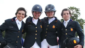 Les Espagnols Jaime Fernandez Rey, Olivia Álvarez García, Cristina Massó Gea et Emilio Garcia-Torres Solano ont réussi à se hisser à la première place, un point devant les Pays-Bas, notamment été pénalisés par des points de temps dépassés.