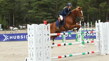 Junie Buisson aura été la seule cavalière a effectué un double sans-faute cet après-midi, lors du Grand Prix Poney