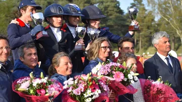 Les Bleus ont décroché avec brio la Coupe des nations pour la troisième fois d'affilée à Fontainebleau.
