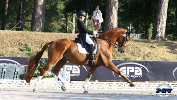 Paulina Holzknecht conserva longtemps la première place et l'assura à son équipe.