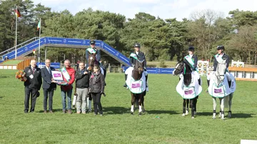 Les Allemands s'imposent à Fontainebleau