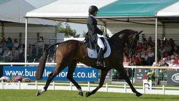 Bettina Hoy pointe à la deuxième place, et talonne Christopher Burton !