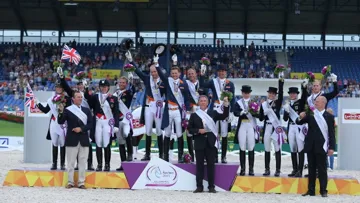 Les Pays-Bas ont dominé la compétition aujourd'hui pour arracher le titre des mains des Allemands, à domicile, et des Britanniques.