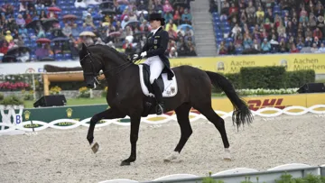 Kristina Sprehe est passée tout prêt de battre Charlotte Dujardin dans la RLM aujourd'hui, en selle sur Desperados.