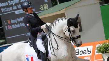 Ici à Rotterdam, Anne-Sophie Serre et Vistoso de Massa ont largement joué le jeu de l'équipe de France pour leur première saison de Grand Prix.