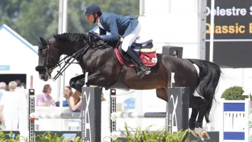Simon Delestre, ici sur Qlassic Bois Margot, est désormais meilleur Français, porté par ses belles performances à Londres et Hickstead.