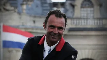 Cédric Angot a terminé huitième du Grand Prix CSI 5*-W de Stuttgart aux commandes de Saxo de la Cour.