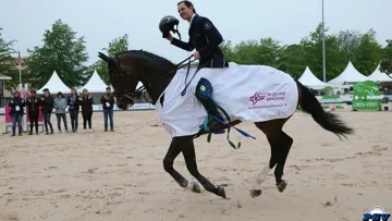 Mathieu Billot et Shiva d'Amaury se sont adjugé le Grand Prix de Bourg-en-Bresse cet après-midi.