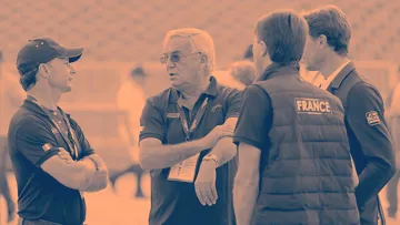 Philippe Guerdat, ici aux côtés de Jérôme Thévenot, fidèle vétérinaire de l'équipe de France, Thierry Rozier et Kevin Staut.