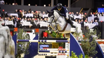 Clooney s'est montré très agile sous la selle du Suisse Martin Fuchs pour remporter la Coupe du monde de Bâle, ce dimanche.