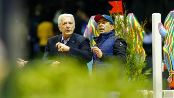 Hervé Godignon est ici aux côtés de René Lopez.