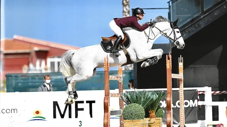  Mélie Gosa et Alouette d’Éole effectuent un excellent début de saison, avec déjà quatre victoires internationales au compteur.