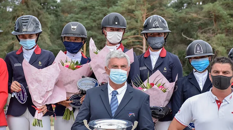L’an passé à Fontainebleau, l’équipe de France Jeunes Cavaliers avait gagné la Coupe des nations de l’Officiel de France des Jeunes.