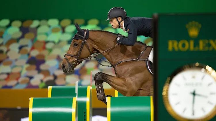 Max Kühner s'impose avec Elektric Blue P dans le Grand Prix du CSI 5* de Bois-le-Duc au terme d'un barrage à huit. 