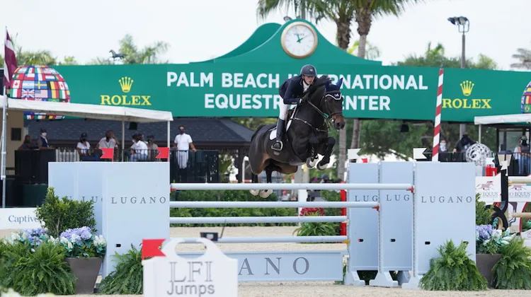 “Il est mon pilier depuis toutes ces années”, confie Brian Moggre au sujet de MTM Vivre Le Rêve.