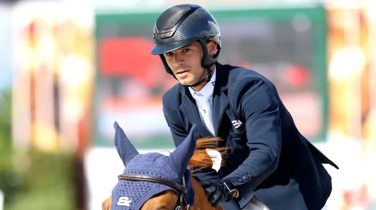 Passé par les écuries Stephex, Robinson Maupiler évolue désormais à son compte, dans les infrastructures du haras Zangersheide.
