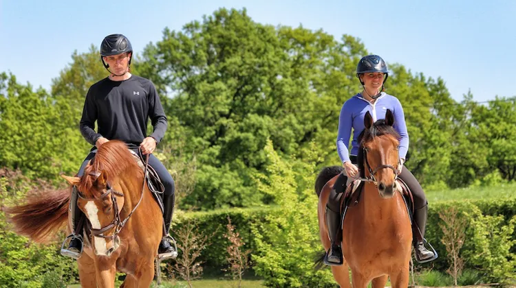 Mark McAuley rejoint la structure de sa femme Charlotte Mordasini en 2015. Le couple monte souvent ensemble, comme ici avec O’Hara ELS et Engerupgaard’s Cézanne, de gauche à droite.