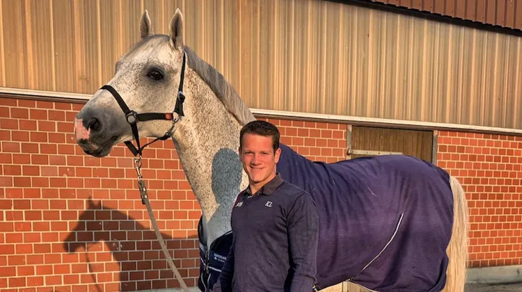 Yann Chartier Capitaine est ici aux côtés de l'exceptionnel Cornado NRW, qu'il a le plaisir d'entrainer quotidiennement. 