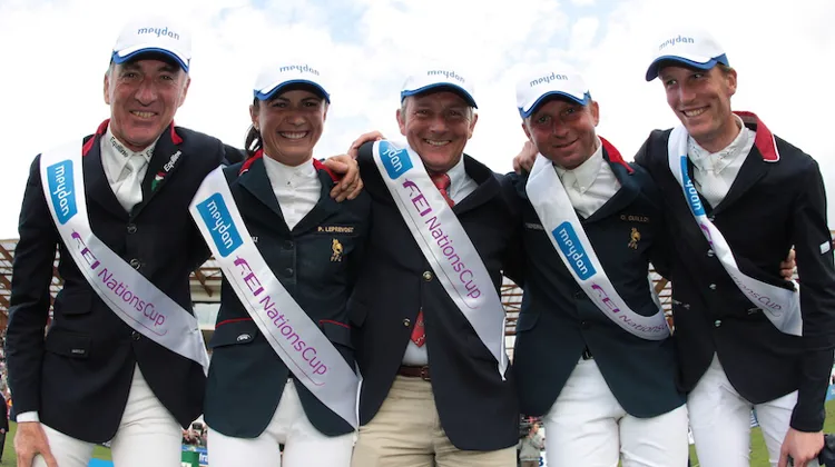 Laurent Elias entouré de ses quatre cavaliers victorieux.