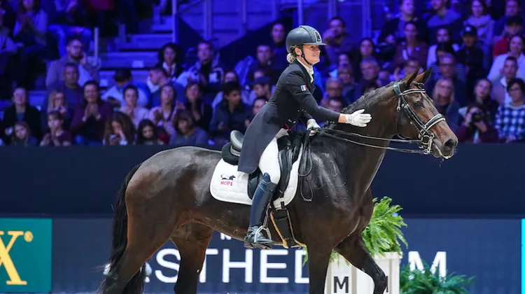 Anne-Sophie Serre et Actuelle de Massa à Longines Equita Lyon.