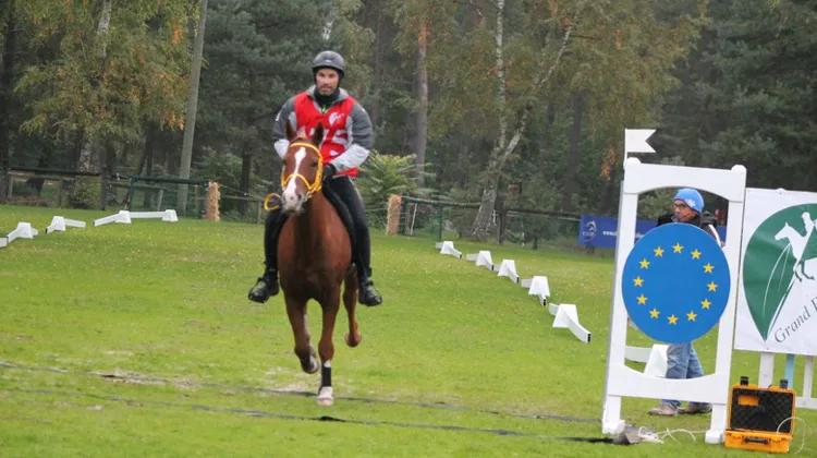 Jean-Philippe Francès et Tarzibus ont largement dominé cette course.