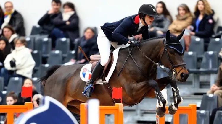 Camille Condé-Ferreira et Pirole de la Chatre, ici lors du Saut Hermès en mars dernier, ont été sacrées vice-championnes d'Europe à Millstreet.