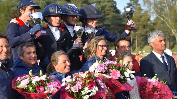 Les Bleus ont décroché avec brio la Coupe des nations pour la troisième fois d'affilée à Fontainebleau.