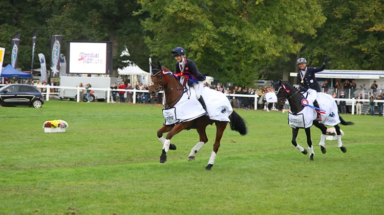 Les deux nouveaux champions du Monde de Jeunes Chevaux de CCE