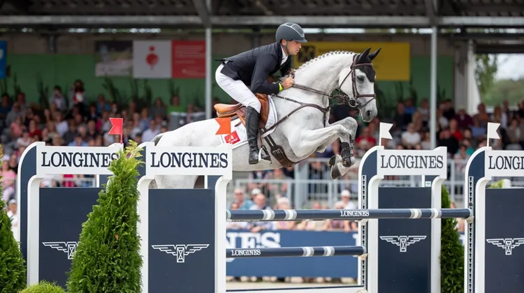 Tim Price succède à sa femme Jonelle dans le CCI 5*-L de Luhmühlen avec Ascona M !