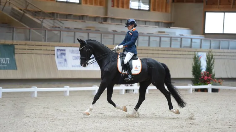 Favoris en grade II, Rixt van der Horst et Uniek n'ont pas déçu.