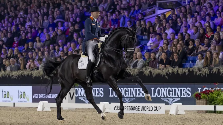 Le Néerlandais Hans Peter Minderhoud associé à Glock's Dream Boy N.O.P, lors de la Coupe du monde de dressage de Mechelen.