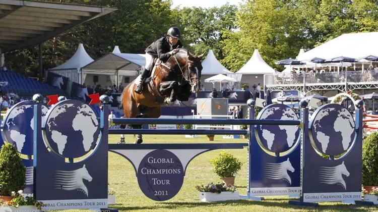 Rolf-Göran Bengtsson et Casall Ask lors de leur victoire dans le Grand Prix de Hambourg, en 2011.