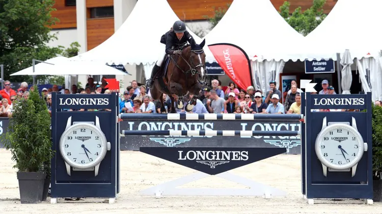 Barbara Schnieper a fait retentir l'hymne national à Crans-Montana, faisant briller du même coup la nouvelle génération suisse.