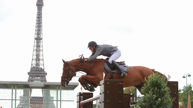 Après avoir scellé la victoire de la Belgique dans la Coupe des nations Longines de Rotterdam, Jos Verlooy et Igor ont une fois de plus brillé ce soir à Paris.