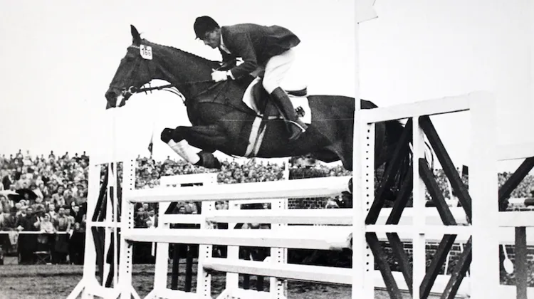 Vainqueurs du Grand Prix d'Aix-la-Chapelle en 1957, Hans-Günter Winkler et Halla formaient l’un des couples les plus emblématiques de l’histoire des sports équestres.