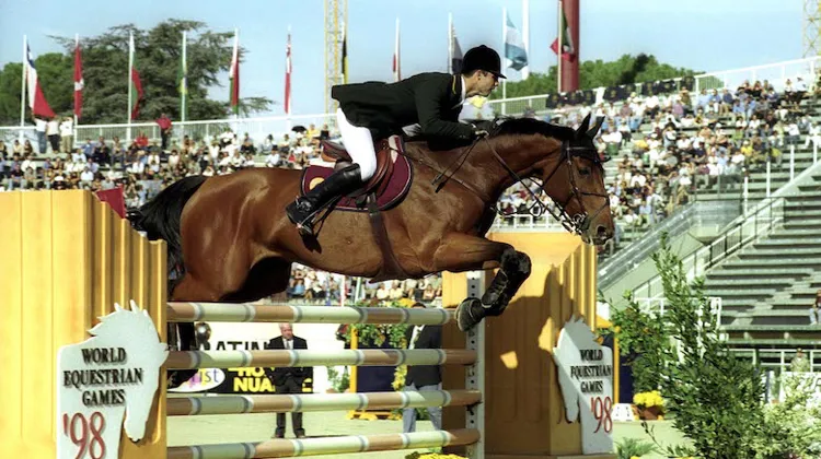 Ici à Rome lors des Jeux équestres mondiaux de 1998, Lianos a mené Rodrigo Pessoa vers le titre mondial.