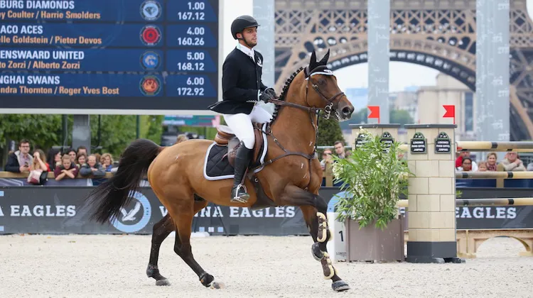 Ici face à la Dame de Fer, Ricoré Courcelle n'a pas trouvé preneur lors de la vente aux enchères.