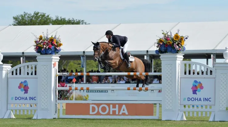 Mario Deslauriers, accompagné de la prometteuse fille de Clarimo Ask, Bardolina.