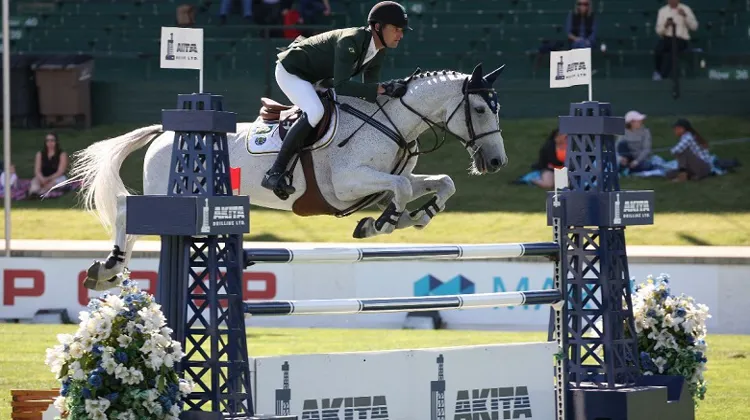 Eduardo Menezes et H5 Quintol  prennent un excellent départ à Calgary