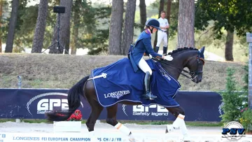 Sanne Buijs devient la nouvelle championne d'Europe de dressage Enfants