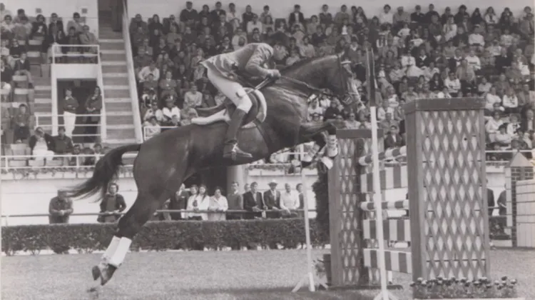Pierre Durand et Carrefour au CSI de La Baule en 1976. 