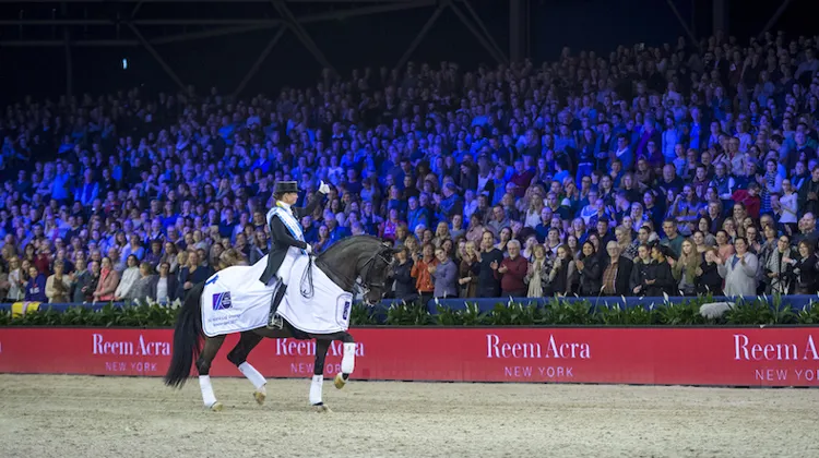 Tenante du titre avec Weihegold OLD, Isabell Werth sera à Amsterdam ce week-end.
