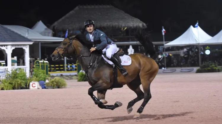 Sergio Alvarez Moya et Charmeur